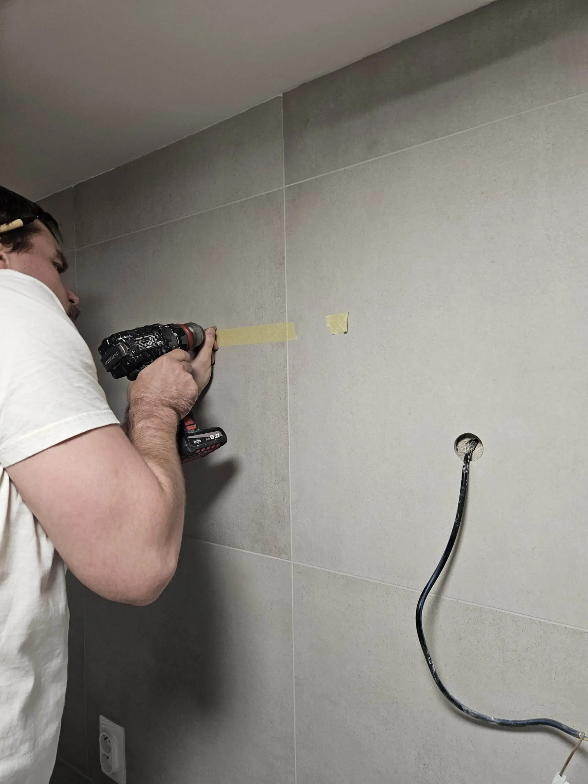 Vrtání děr na velké zrcadlo